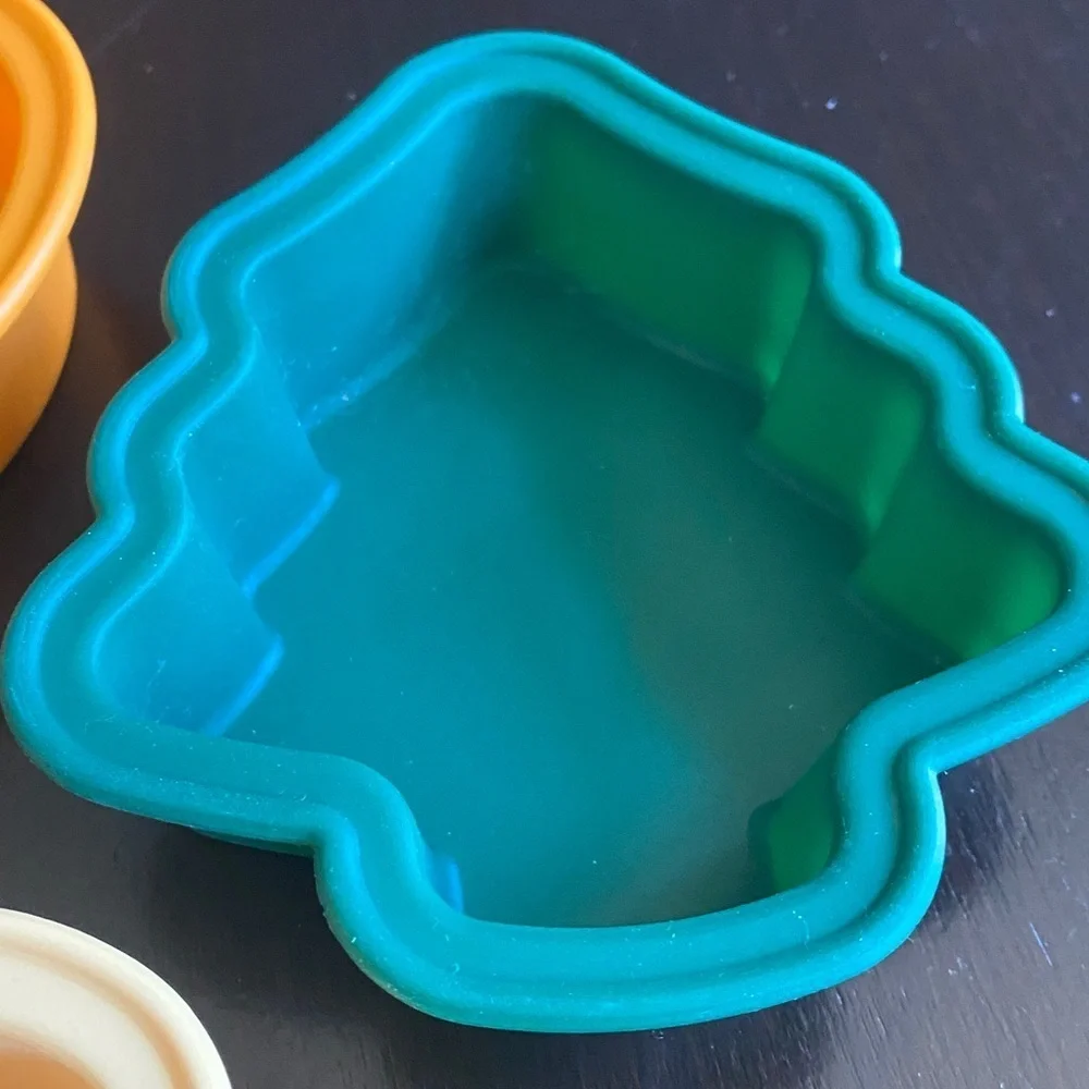 KitchenAid Multicolor Holiday Silicone Baking Molds. Set of 5. Oven Safe.